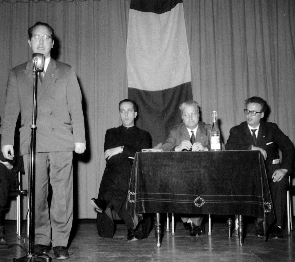 Basilea 4.06.81: Bruno Fronza, vice pres. della Trentini nel mondo, interviene al convegno promosso dall’Associazione