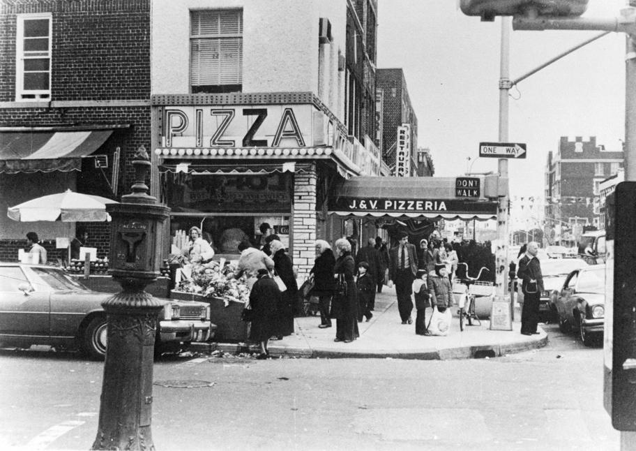 Brooklyn - La Pizzeria della 18 ma Avenue (Debra Spataro, 1981)